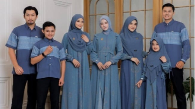 Jadi Tren Baju Lebaran 2026, Teal Blue dan Ash Blue Cocok untuk Warna Kulit Apa?