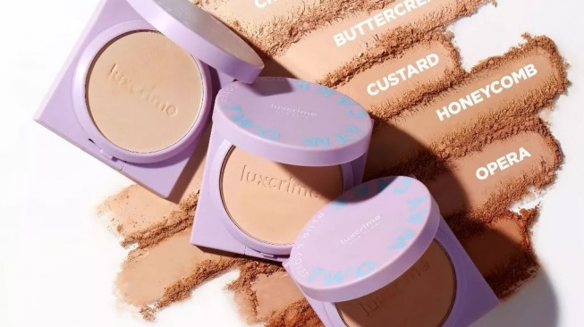 Pilihan bedak untuk usia 50-an. (Shopee)