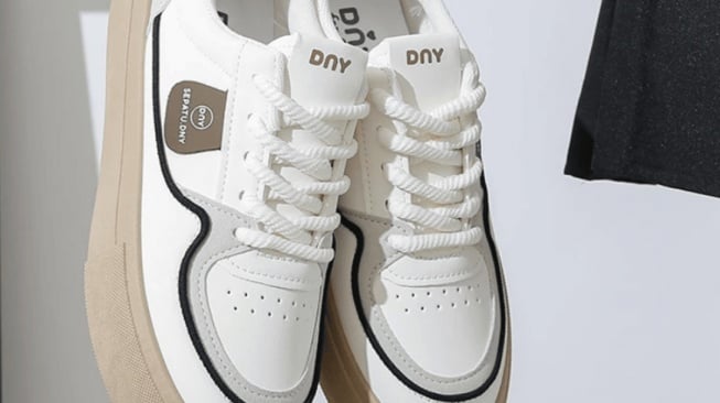 Sepatu DNY Sepatu Sneakers Wanita (Shopee)