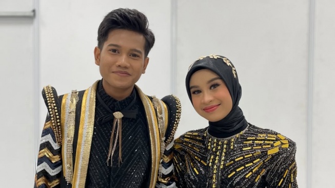 Valen dan Mila DA7 Tampil Beda di HUT Indosiar, Jadi Pelayan Kafe Saat Drama Musikal