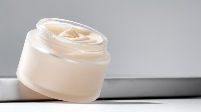 5 Moisturizer Lokal untuk Usia 45 Tahun, Bantu Kurangi Tampilan Tanda Penuaan