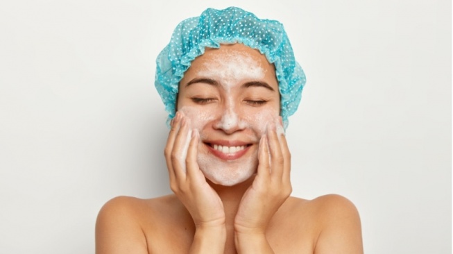 5 Cleanser dengan Ekstrak Semangka untuk Wajah Bersih dan Glowing Alami