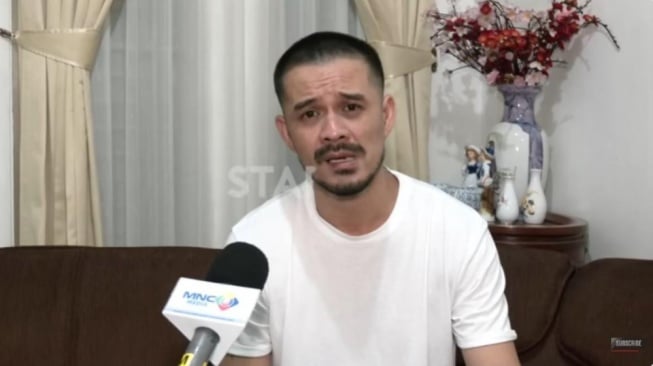 Dikaitkan dengan Buku Aurelie, Roby Tremonti Nangis-Nangis Minta Diundang ke Podcast Denny Sumargo