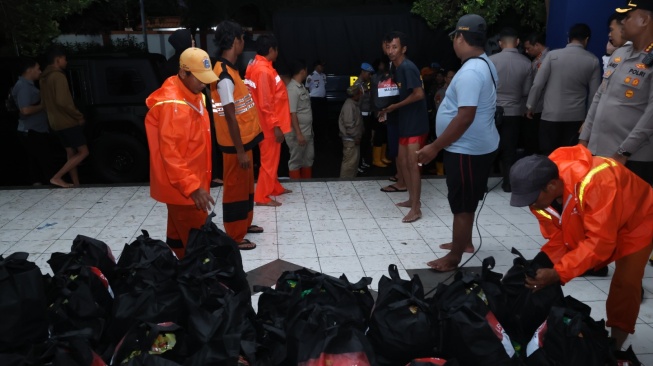 Banjir Jakarta Utara, 643 Warga Semper Barat Mengungsi, Kapolda: Kami Pastikan Terlayani dengan Baik
