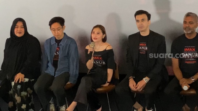 Kepala Putus hingga Masuk Peti, Prilly Latuconsina Syok Baca Naskah Danur: The Last Chapter