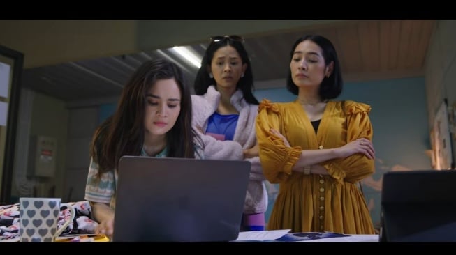 Salah satu adegan film Balas Budi yang dibintangi Michelle Zuidtih, Yoshi Sudarso, Niken Anjani, dan Gisella Anastasia. Siap tayang di bioskop pada 5 Februari 2026. [YouTube]