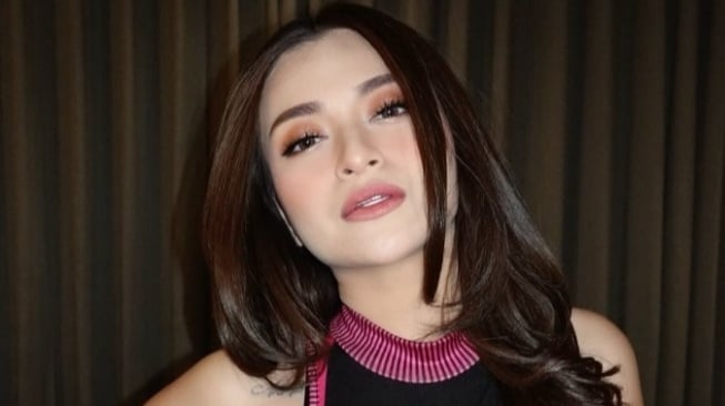 Nathalie Holscher Sindir Anak-Anak Sule yang Lupa Adiknya?