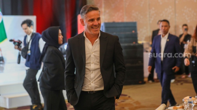 Pelatih Timnas Indonesia John Herdman pada acara perkenalan pelatih baru Timnas Indonesia di Jakarta, Selasa (13/1/2026). [Suara.com/Alfian Winanto]