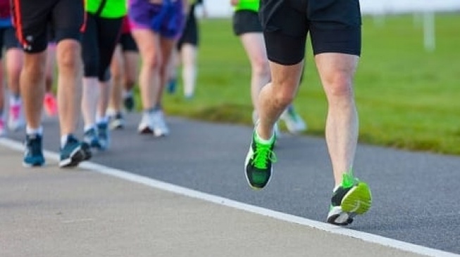 Apa Bedanya Sepatu Running dan Training? Ini 4 Pilihan Under Rp500 Ribuan yang Layak Dicoba
