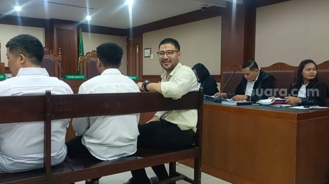 Ammar Zoni di ruang sidang Pengadilan Negeri Jakarta Pusat pada Kamis, 16 Januari 2026. [Suara.com/Rena Pangesti]