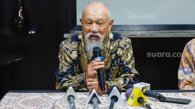 Duta Besar Kehormatan WHO untuk Pemberantasan Kusta & Ketua Nippon Foundation; Yohei Sasakawa saat jumpa pers usai bertemu dengan Presiden Prabowo di Jakarta, Jumat (16/1/2026). [Suara.com/Alfian Winanto]