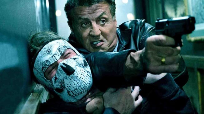 Escape Plan 2: Hades yang dibintangi Sylvester Stallone, Dave Bautista, dan 50 Cent akan tayang Jumat (16/1/2026) malam ini pukul 23.00 WIB di Trans TV. [YouTube]