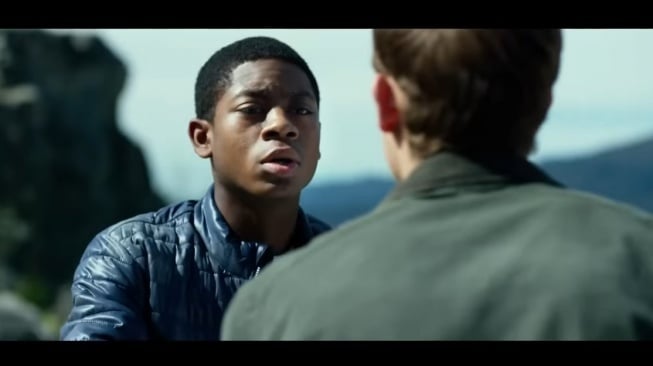 Film Power Rangers akan tayang pada Jumat (16/1/2026) malam ini pukul 21.00 WIB di Trans TV. [YouTube]