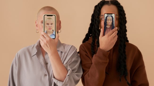 Deepfake dan Manipulasi Emosi: Ketika AI Memegang Kendali Realita dan Ilusi