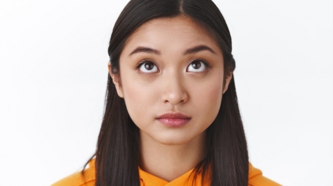 5 Moisturizer untuk Hilangkan Mata Panda Usia 30 Tahun