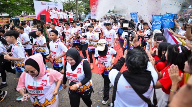 HS Run diikuti lebih dari 5 ribu pelari, dan dimeriahkan Slank hingga Happy Asmara. [dokumentasi pribadi]