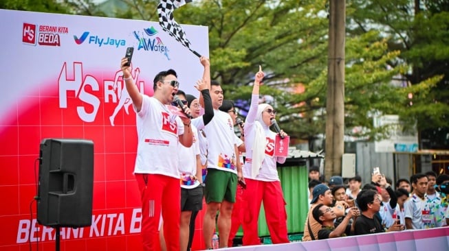 HS Run diikuti lebih dari 5 ribu pelari, dan dimeriahkan Slank hingga Happy Asmara. [dokumentasi pribadi]