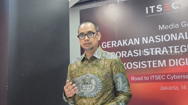 Ketua Umum Asosiasi Digitalisasi & Keamanan Siber Indonesia (ADIGSI), Firlie Ganinduto. [Suara.com/Dythia]