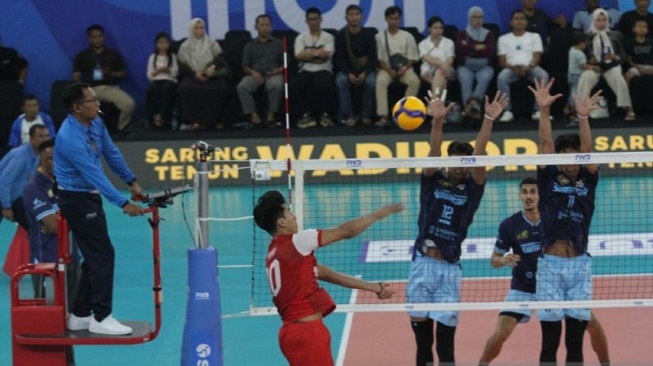 Proliga 2026: Surabaya Samator Menang Dramatis atas Medan Falcons, Pelatih Tak Puas