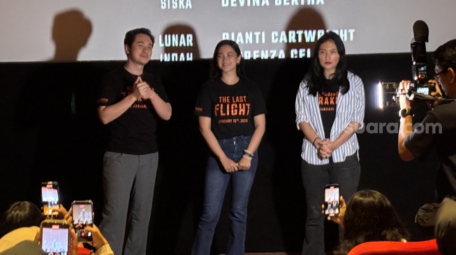 Jerome Kurnia Sukses Bikin Penonton Naik Darah Lewat Peran Pilot Toxic di Film Penerbangan Terakhir