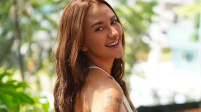 Hal yang Bikin Dahlia Poland Sulit Ikhlas dari Perceraiannya dengan Fandy Christian