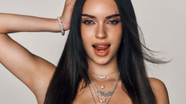 4 Ide OOTD Street Style ala Daniela KATSEYE yang Mudah Disontek!