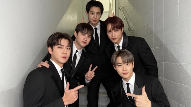 EXO menjadi salah satu idol K-Pop yang siap comeback di 2026. [Instagram]