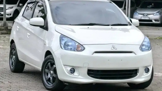 Mitsubishi Mirage 2013 (OLX)