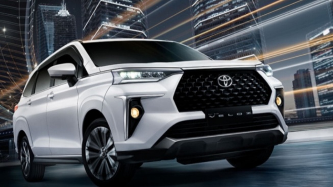 Daftar Harga Terbaru Toyota Veloz: Apa Beda Fitur di Tiap Varian?