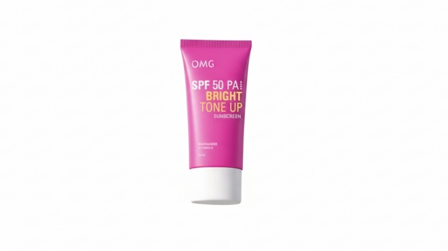 OMG Oh My Glow Bright Tone Up UV Barrier Sunscreen SPF 50 PA++