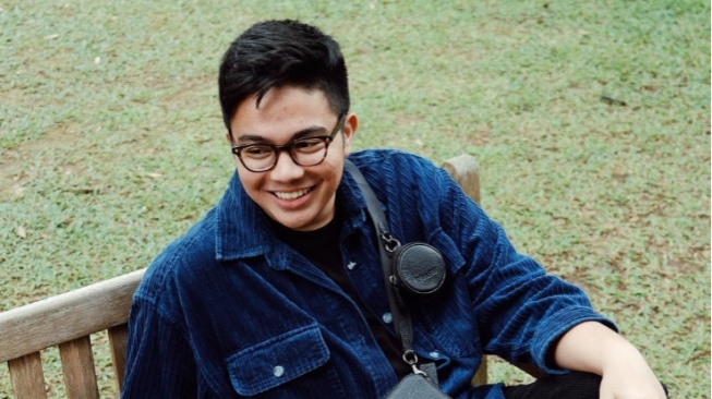 Umay Shahab Sampaikan Pesan Haru Usai Prilly Latuconsina Mundur dari Sinemaku Pictures