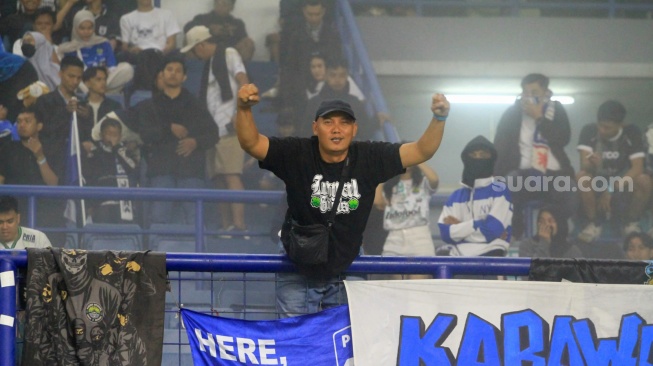 Bobotoh Bersuara: Soal Eks PSG Layvin Kurzawa Dirumorkan ke Persib