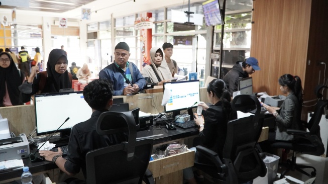 KAI Daop 1 Jakarta Kembalikan Dana Penumpang hingga Rp1,2 Miliar Imbas Banjir Pekalongan