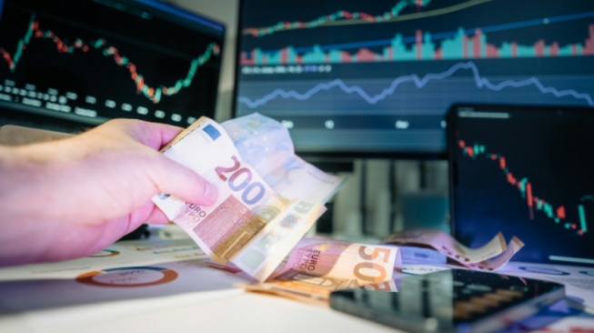 Suntikan Rp200 Triliun ke Perbankan: Benarkah Rakyat Ikut Terbatu?