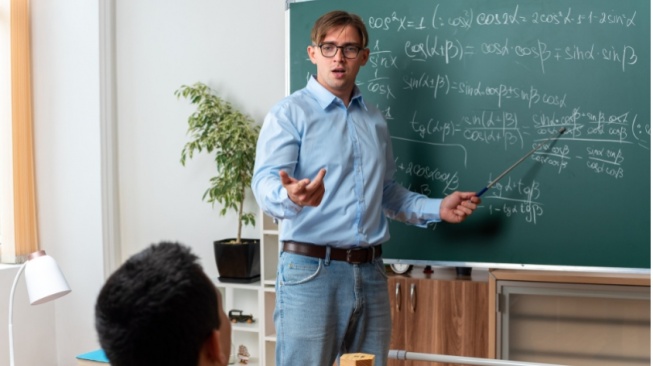 Anomali Pendidikan: Hilangnya Rasa Takut, tapi Tak Ada Rasa Hormat