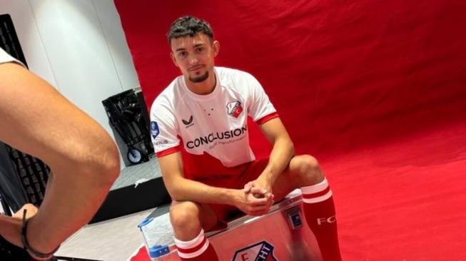 Hoax! Foto Ivar Jenner Photoshoot Pakai Jersey Persija Ternyata Manipulasi AI