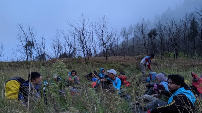 Menjajaki Trek Gunung Kawi: si Cantik yang Butuh Effort!