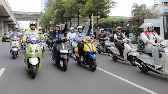 Yamaha Grand Filano Hybrid jadi salah skutik favorit anak muda yang ingin tetap tampil stylish dan jadi pusat perhatian saat sedang berkendara. (Foto: Ist)