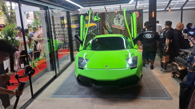 IMX Hub sebagai ekosistem harian bagi komunitas otomotif yang menggabungkan dunia otomotif dan lifestyle. (SUARA.COM/Manuel Jeghesta)