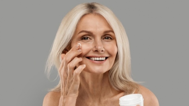 7 Moisturizer dengan Kandungan Hyaluronic Acid Anti Aging, Cocok untuk Usia 40 Tahun