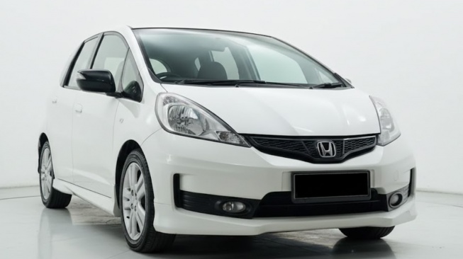 Butuh Mobil Kencang tapi Tetap Irit BBM? Ini Dia Honda Jazz GE8, Bekasnya Cuma Rp100 Jutaan