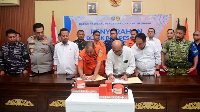 Andi Sudirman Saksikan Penyerahan Black Box: Terima Kasih Semua Tim