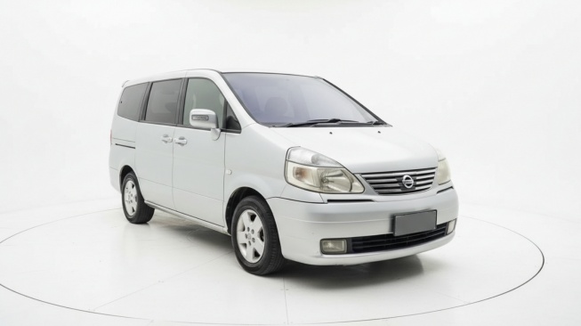 Nissan Serena (OLX)