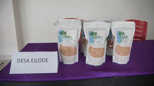 Gula semut, salah satu komoditi lokal dari Kabupaten Sabu Raijua, Nusa Tenggara Timur.(Dokumentasi pribadi)