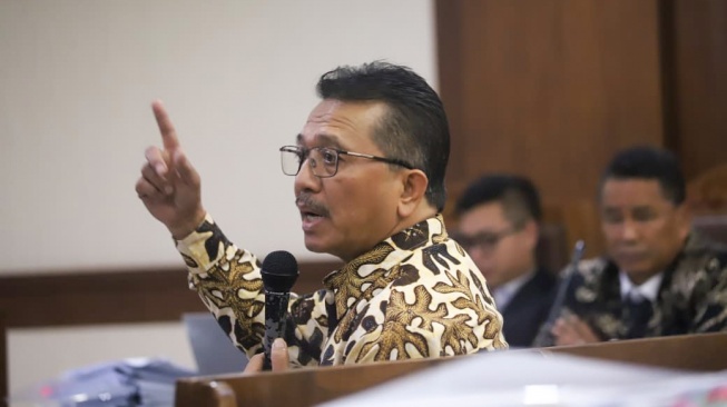 Mantan General Manager Fixed Income PT Bhakti Investama Togi Sitindaon memberikan keterangan dalam sidang gugatan perdata CMNP melawan MNC Asia Holding di Pengadilan Negeri Jakarta Pusat, Rabu (21/01/2026). [Handout]
