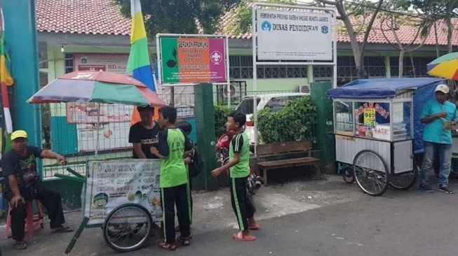 Keluhan Wali Murid di SD Negeri: Ketika Les Berbayar Jadi Beban Psikologis Anak