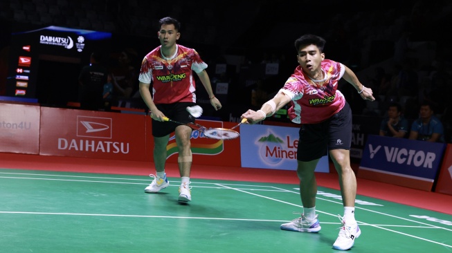 Drama Mimisan dan Comeback Sengit, Sabar/Reza Tembus Perempat Final Indonesia Masters 2026