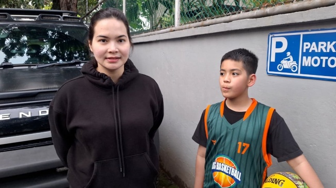 Shyalimar Malik bersama putranya, Ibrahim Malik. [Istimewa]