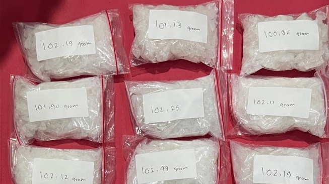 Pasutri Bandar Narkoba Dibekuk, Polda Metro Jaya Sita 1,2 Kg Sabu dan Ribuan Ekstasi