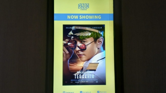 Penerbangan Terakhir: Antara Lelaki Judol dan Wanita Korban Manipulasi